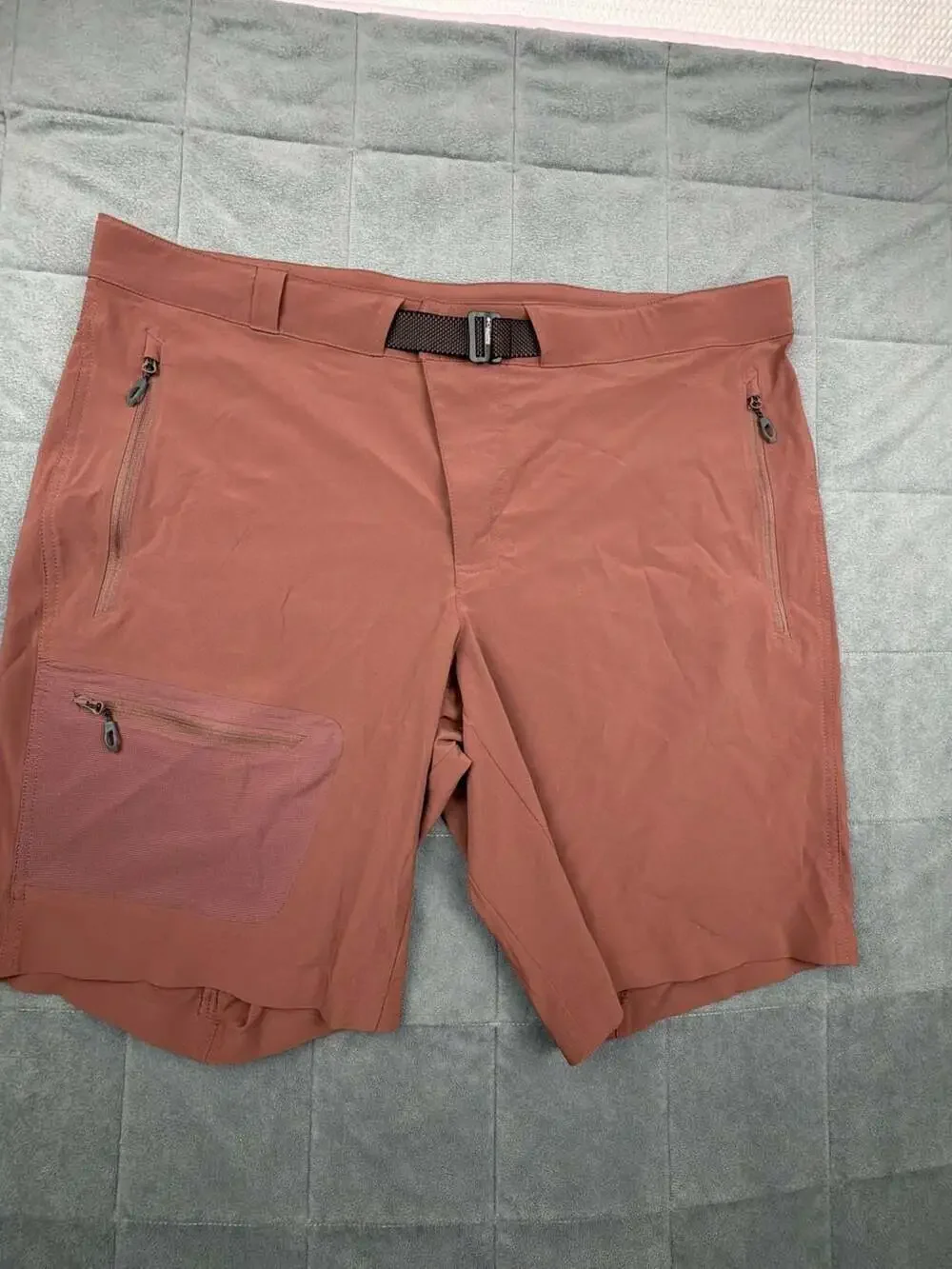 Columbia Titanium Hiking Shorts Brown Belted Omni-Wick Size 40W 10L